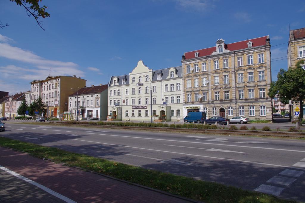 Hotel Sowa Эльблонг Экстерьер фото