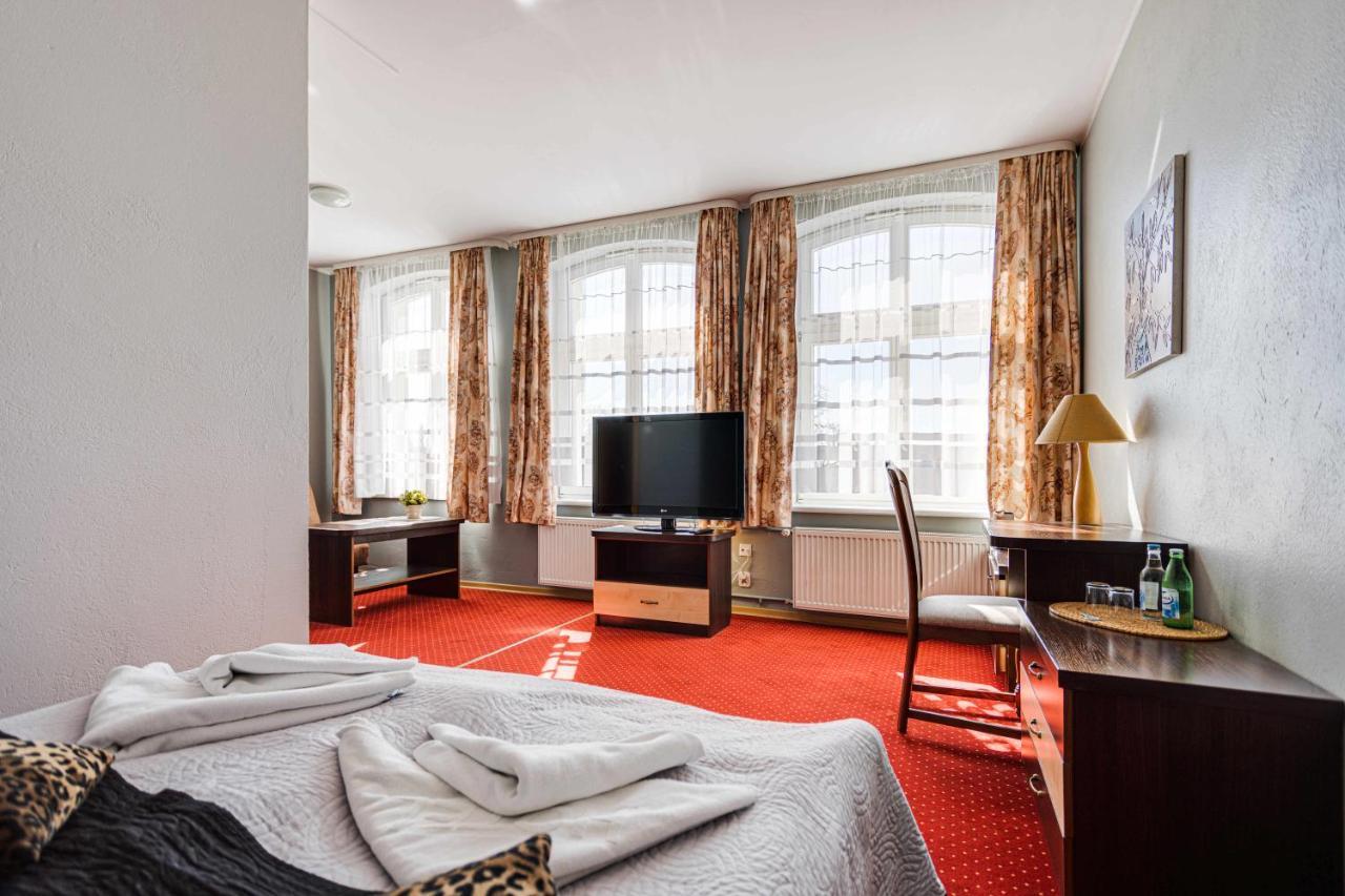 Hotel Sowa Эльблонг Экстерьер фото