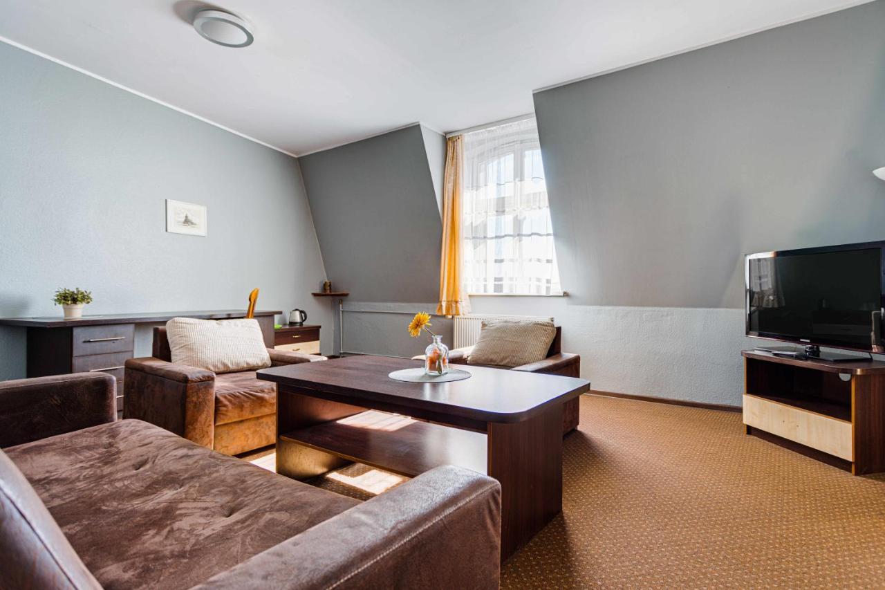 Hotel Sowa Эльблонг Экстерьер фото