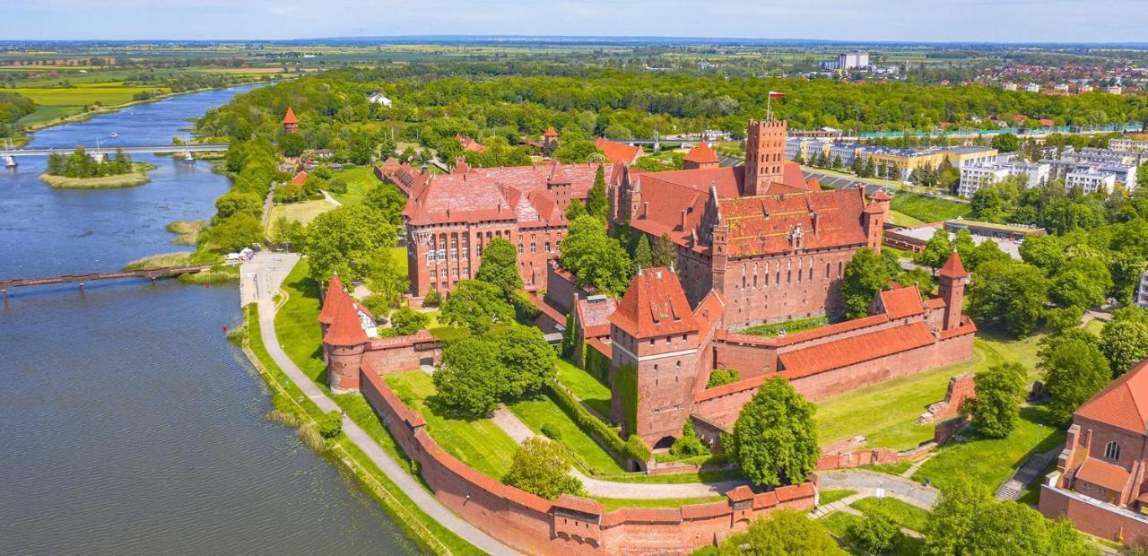 Hotel Sowa Эльблонг Экстерьер фото