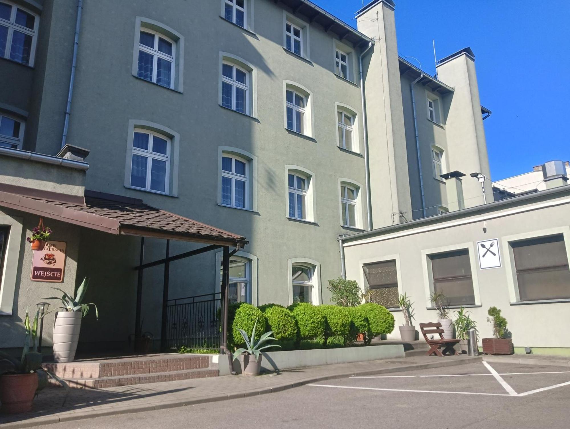 Hotel Sowa Эльблонг Экстерьер фото